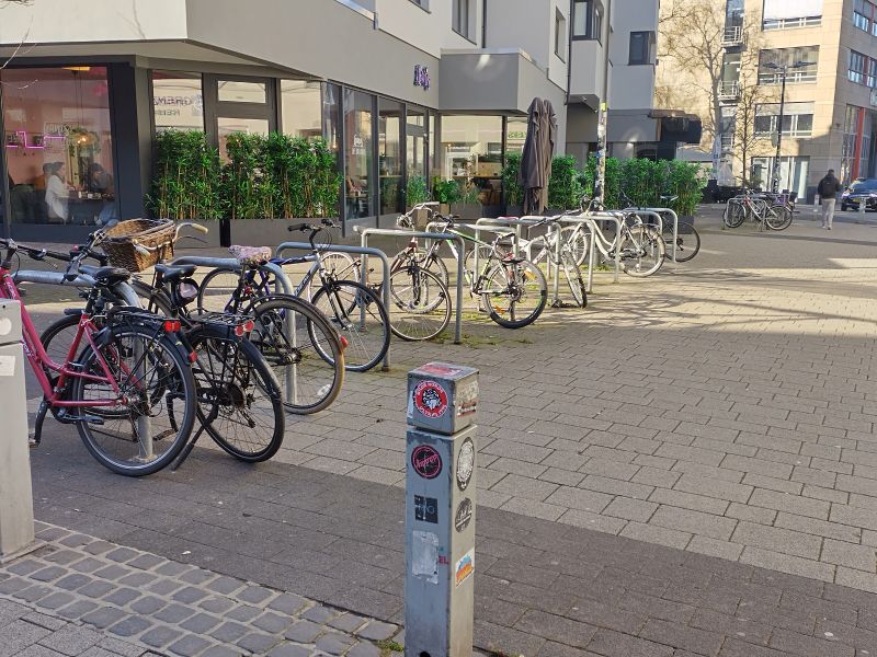 Viehmarktstraße - vor dem Reisebüro